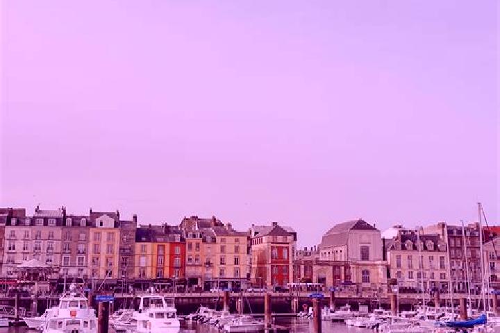 Ellie, 26 — Escort in Dieppe, France
