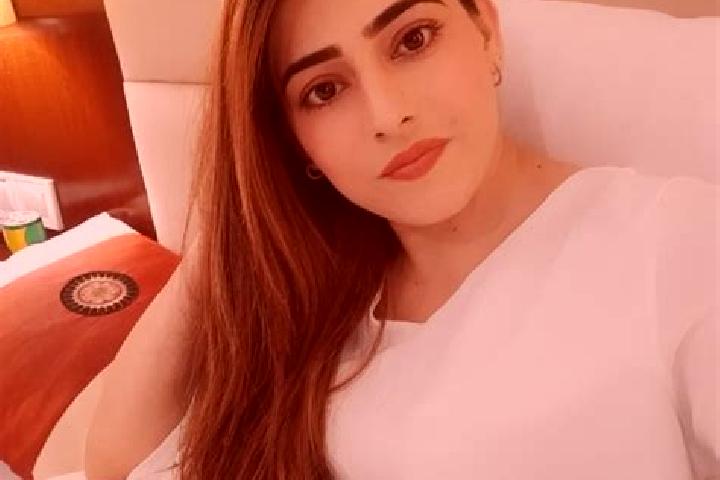 Ellie, 26 — Escort in Karachi, Pakistan