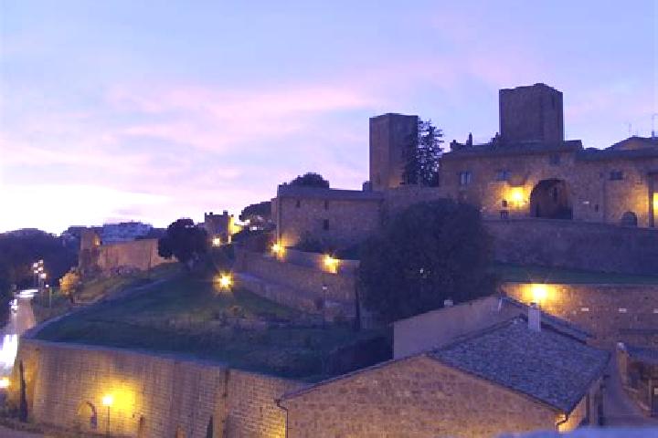 Ellie, 26 — Escort in Montevirginio, Italy