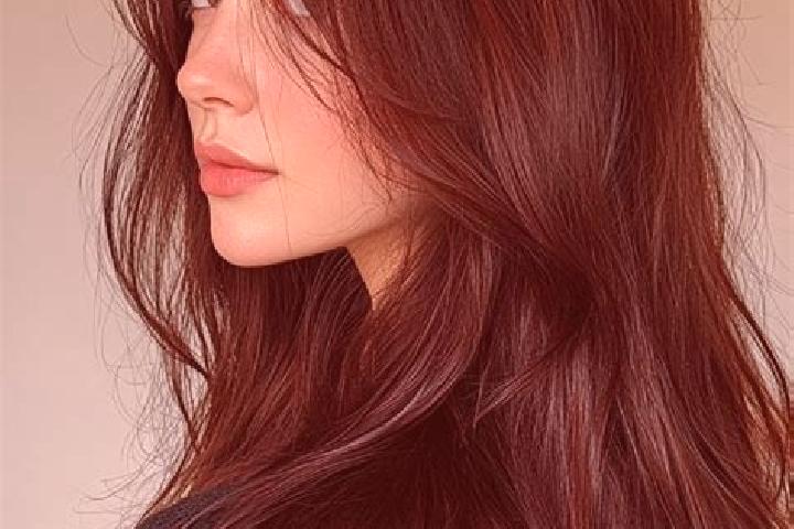 Ellie, 27, a auburn brown-eyed asian companion based in Armstedt. Offering A-Level, Erotic Massage, Tantra. Available for incall and outcall, day and evening...