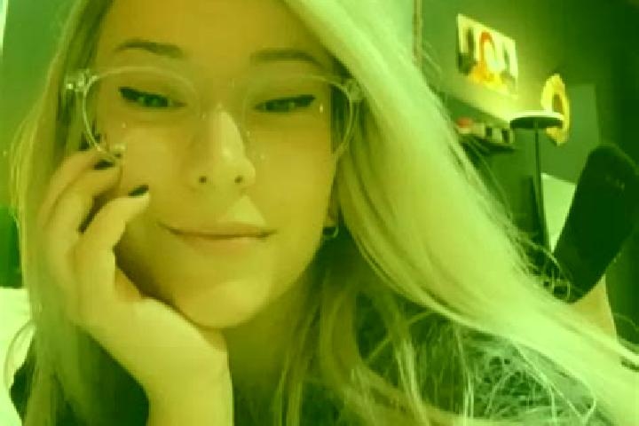 Ellie, 27, a blonde dark-eyed indian companion based in Nages-et-Solorgues. Offering Duos, 69, Girlfriend Experience, Fetish, Party Girl. Available for incal...