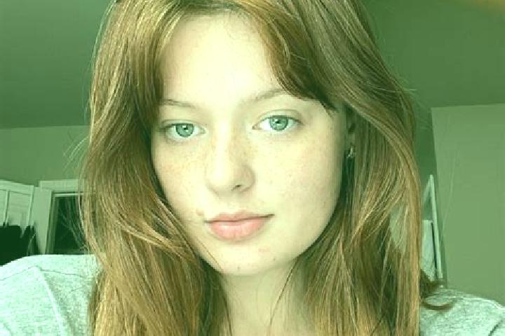 Ellie, 27, a red grey-eyed mixed companion based in Freienhagen. Offering Roleplay, CIM, GFE. Available for incall and outcall, overnight bookings available.