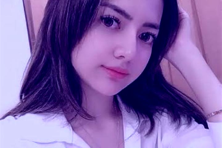 Ellie, 27 — Escort in Atengmelang, Indonesia