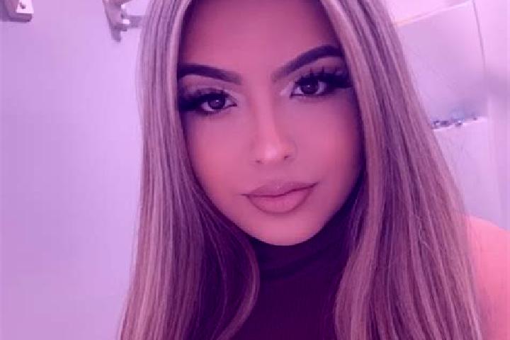 Ellie, 28, a blonde dark-eyed latina companion based in Paulo Ramos. Offering Fetish, Massage, Striptease. Available for incall and outcall, overnight bookin...