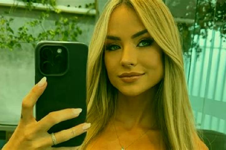 Ellie, 28 — Escort in Casa Conejo, United States