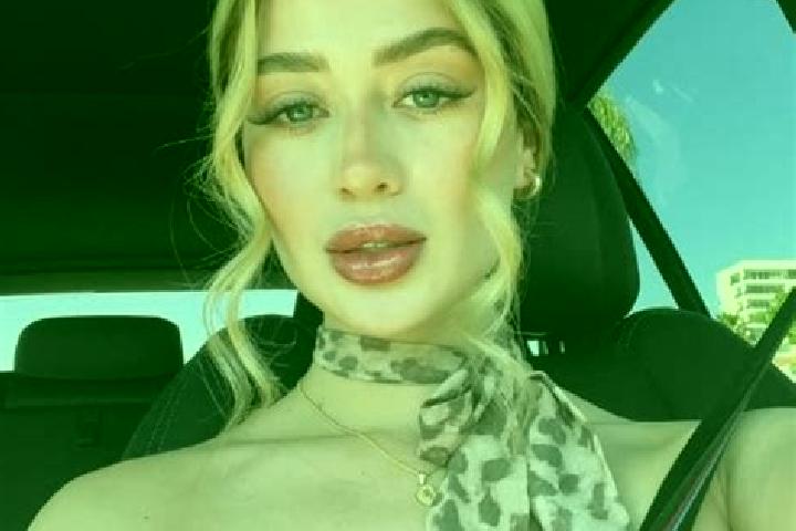 Ellie, 28 — Escort in El Valerio, Mexico