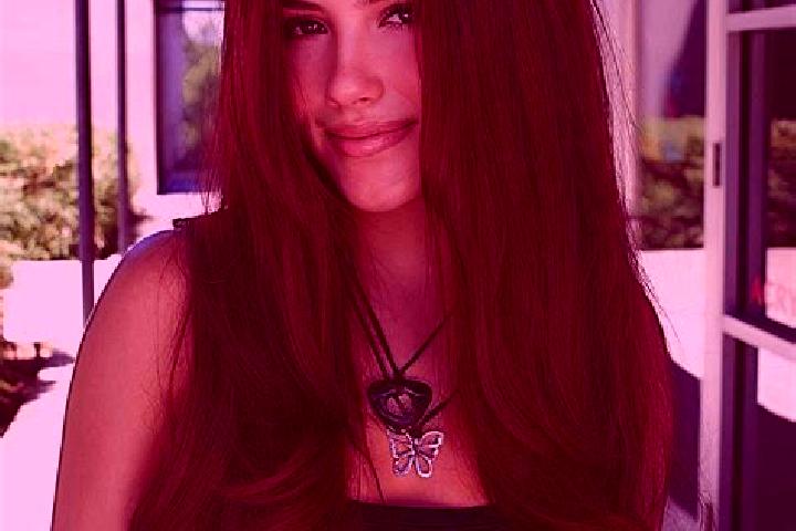 Ellie, 29, a auburn dark-eyed european companion based in Tras Cerros. Offering Travel Companion, Erotic Massage, Couples. Available for incall and outcall, ...