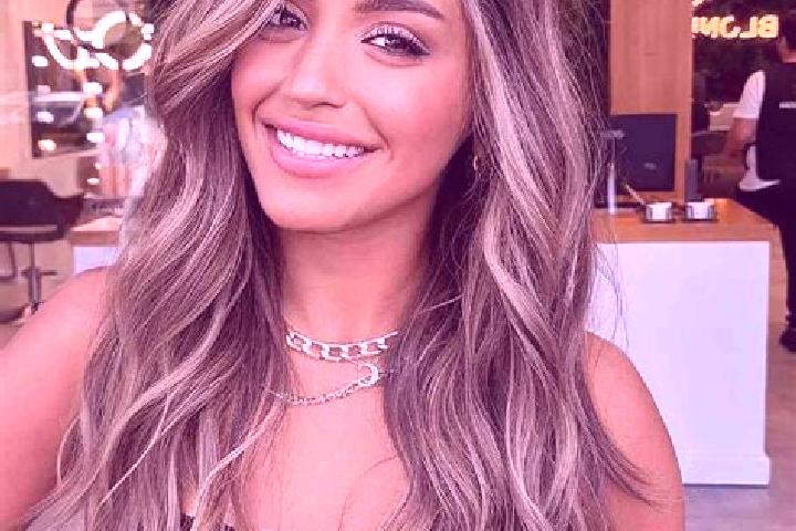 Ellie, 29, a dark blonde dark-eyed mixed companion based in Battambang. Offering Duos, 69, Overnight, Erotic Massage, Dinner Date. Available for incall and o...