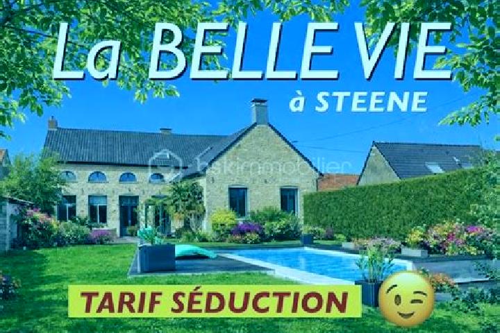 Ellie, 29 — Escort in Steene, France