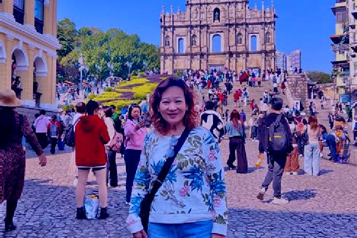 Ellie, 29 — Escort in Wunu er, China
