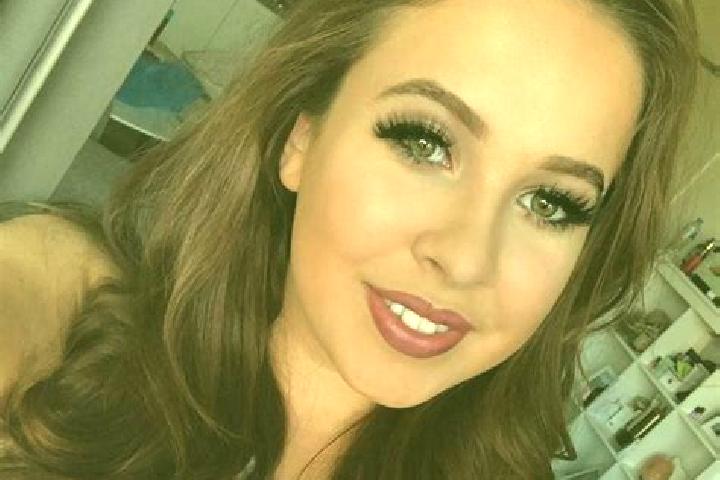 Ellie, 30, a auburn blue-eyed caribbean companion based in Labatlan. Offering 69, Couples, Prostate Massage. Available for incall and outcall, day and evenin...