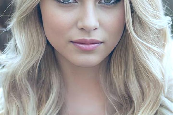 Ellie, 30, a blonde green-eyed asian companion based in Pendrecht. Offering Erotic Massage, Tantra, Deep French Kissing, A-Level, Girlfriend Experience. Avai...