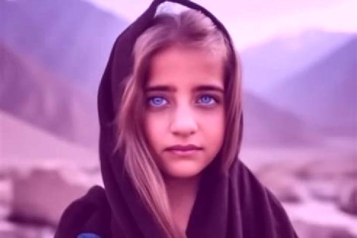 Ellie, 30, a dark blonde dark-eyed middle eastern companion based in Biddinghuizen. Offering Dinner Date, Erotic Massage, Travel Companion. Available for inc...