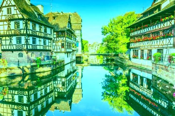 Ellie, 30 — Escort in Rochetrejoux, France