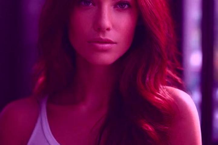 Ellie, 31, a auburn hazel-eyed mediterranean companion based in Yabe. Offering Duos, Domination. Available for incall and outcall, day and evening dates.