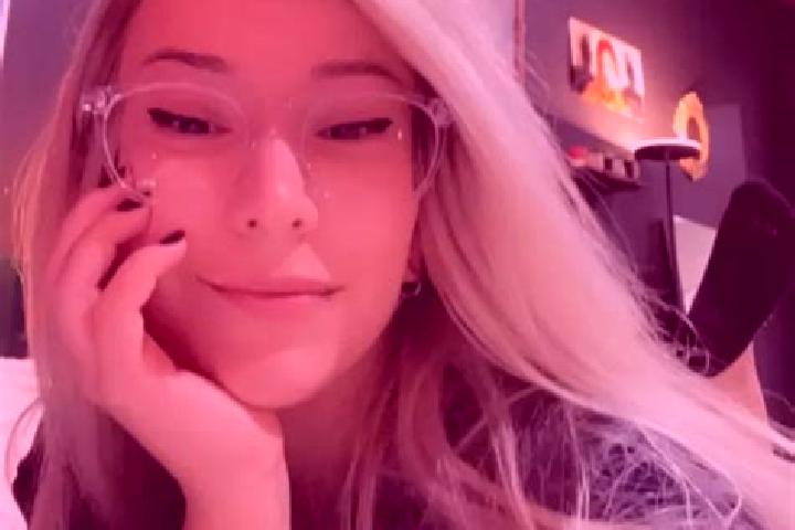 Ellie, 31, a blonde grey-eyed caribbean companion based in Twain Harte. Offering A-Level, Striptease, GFE, Dinner Date. Available for incall and outcall, ove...