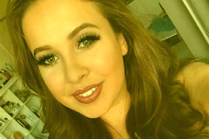 Ellie, 31, a red dark-eyed mediterranean companion based in Bahabon. Offering Fetish, A-Level, CIM, Party Girl. Available for incall and outcall, day and eve...