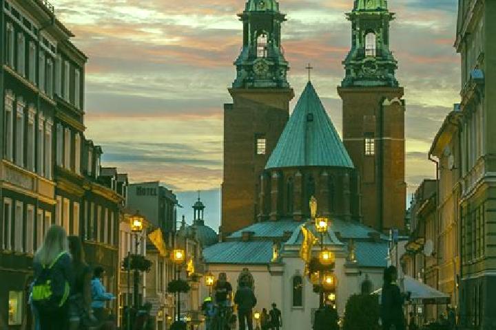 Ellie, 31 — Escort in Gniezno, Poland