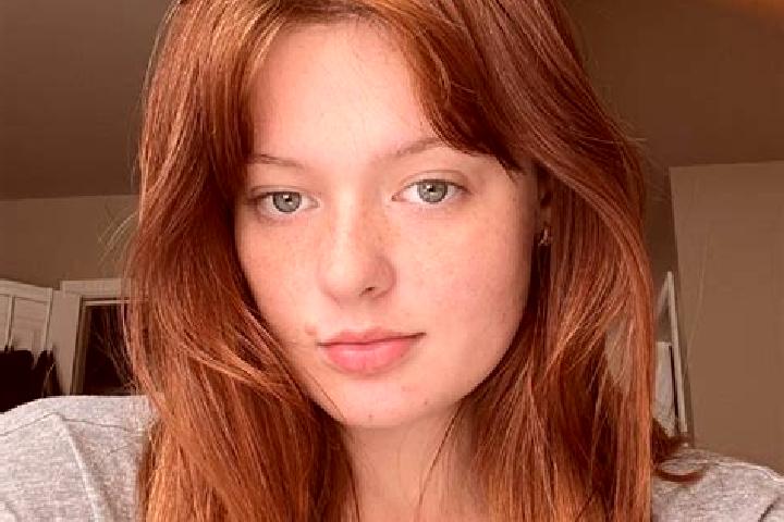Ellie, 32, a auburn brown-eyed european companion based in Narros de Salduena. Offering 69, Erotic Massage, Deep French Kissing, Girlfriend Experience, Duos....