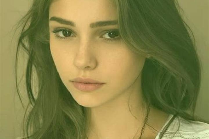 Ellie, 32, a black grey-eyed slavic companion based in Carcabuey. Offering Travel Companion, Fetish, Striptease. Available for incall and outcall, day and ev...