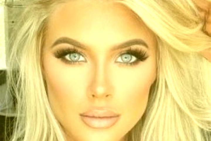 Ellie, 32, a platinum blonde amber-eyed indian companion based in Duncansville. Offering Massage, Domination, Erotic Massage, Tantra. Available for incall an...