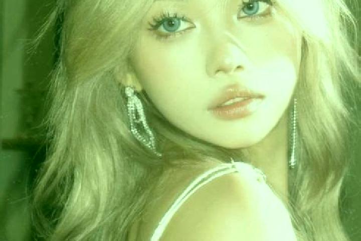 Ellie, 33, a blonde grey-eyed asian companion based in Biddestone. Offering Party Girl, Dinner Date, Tantra, GFE. Available for incall and outcall, overnight...