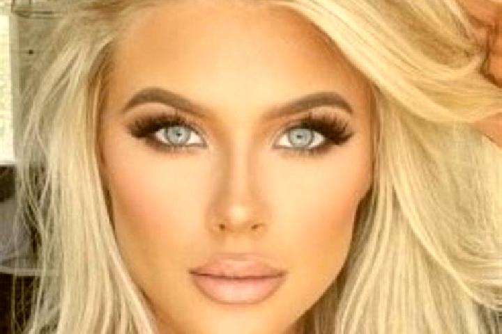 Ellie, 33, a platinum blonde green-eyed asian companion based in Prieta. Offering Party Girl, Couples, Prostate Massage, Massage. Available for incall and ou...