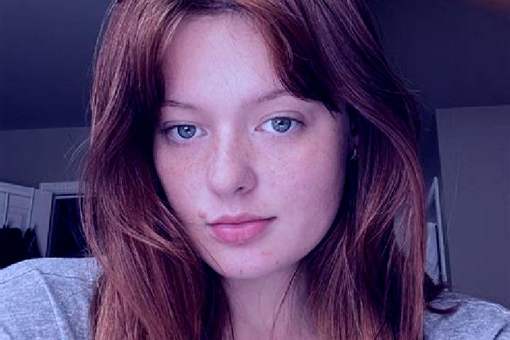 Ellie, 33, a red blue-eyed mixed companion based in Balmoral. Offering Deep French Kissing, Girlfriend Experience, Party Girl. Available for incall and outca...