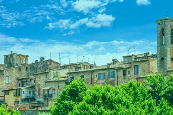 Ellie, 33 — Escort in Colle di Fuori, Italy