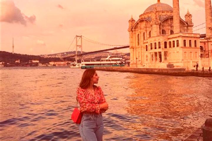 Ellie, 33 — Escort in Ortakoey, Turkey