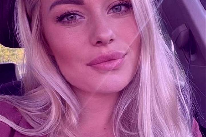 Ellie, 34, a blonde hazel-eyed asian companion based in El Puerto Magu. Offering Couples, BDSM, Striptease, Erotic Massage. Available for incall and outcall,...