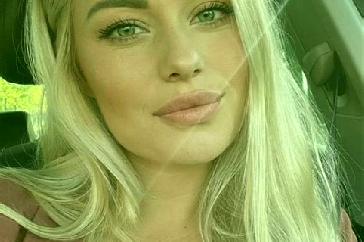 Ellie, 34, a blonde hazel-eyed ebony companion based in Grotti. Offering Striptease, Duos, Girlfriend Experience. Available for incall and outcall, overnight...
