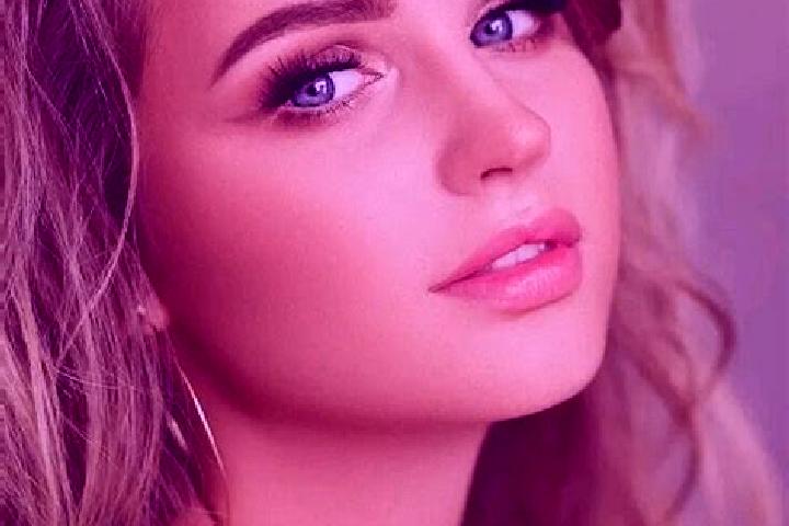 Ellie, 34, a dark blonde blue-eyed mediterranean companion based in Lyubopil. Offering Erotic Massage, CIM, Tantra. Available for incall and outcall, overnig...