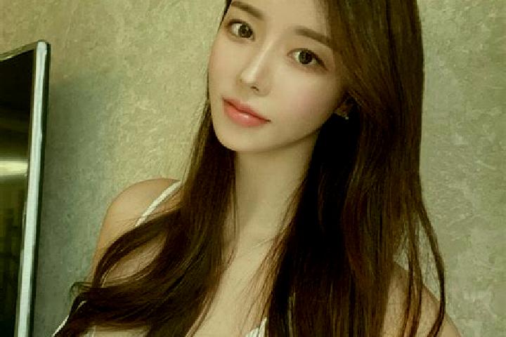 Ellie, 34 — Escort in Shenliu, China