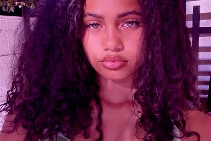 Ellie, 35, a black green-eyed mixed companion based in Wiesenthau. Offering Deep French Kissing, Roleplay, Massage, BDSM, CIM. Available for incall and outca...