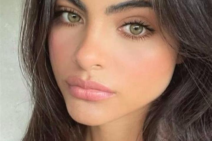 Ellie, 36, a black dark-eyed indian companion based in Cernosin. Offering Dinner Date, Massage, Erotic Massage, A-Level, Striptease. Available for incall and...
