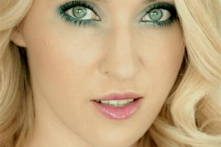 Ellie, 36, a blonde green-eyed middle eastern companion based in Taber. Offering Prostate Massage, Dinner Date, Massage. Available for incall and outcall, ov...