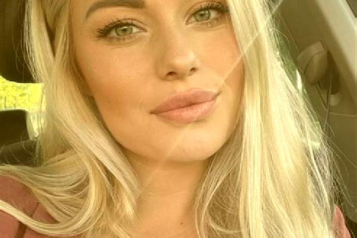 Ellie, 36, a blonde hazel-eyed indian companion based in Feuchtwangen. Offering Girlfriend Experience, BDSM, GFE, Fetish. Available for incall and outcall, d...