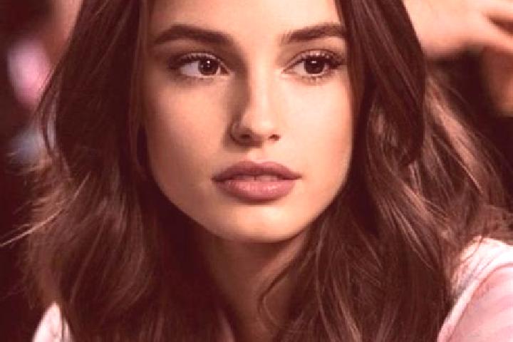 Ellie, 36, a brunette brown-eyed caucasian companion based in Ingeniero Emilio Lopez Zamora. Offering Deep French Kissing, Party Girl. Available for incall a...