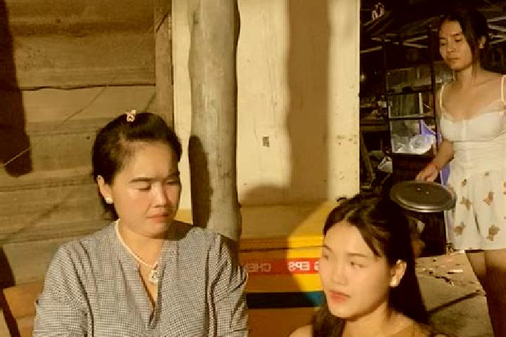 Ellie, 36 — Escort in Aachar Leak, Cambodia