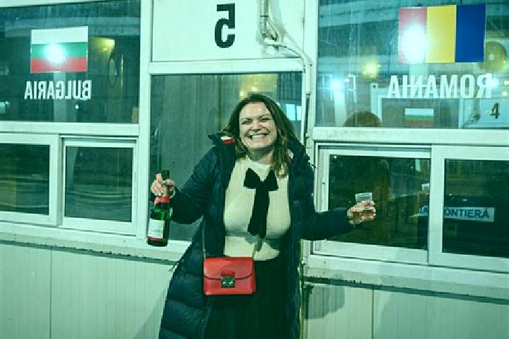 Ellie, 36 — Escort in Lelesti, Romania