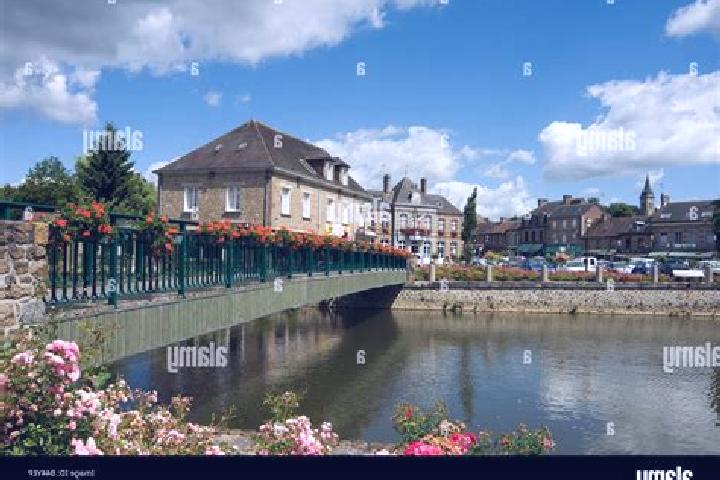 Ellie, 36 — Escort in Putanges-Pont-Ecrepin, France
