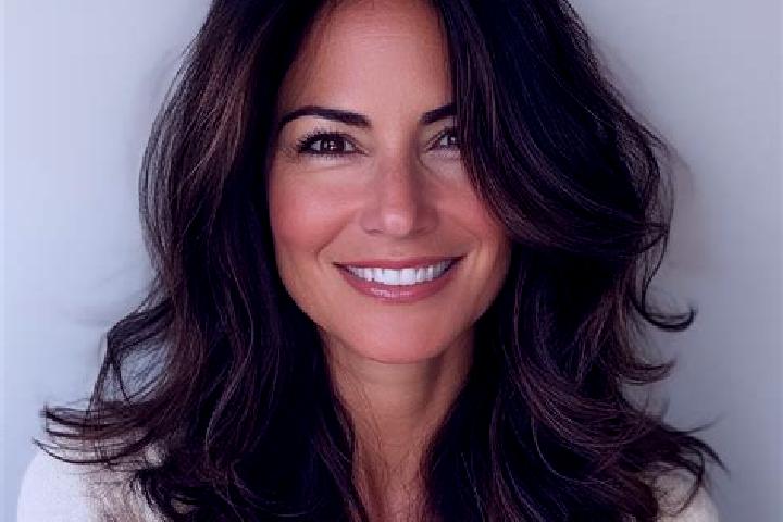 Ellie, 37, a brunette dark-eyed mixed companion based in Cranford. Offering Duos, Deep French Kissing, GFE, OWO. Available for incall and outcall, day and ev...