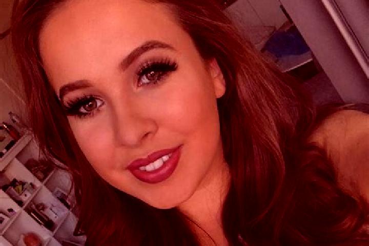Ellie, 37, a red grey-eyed european companion based in Nicolae Balcescu. Offering Duos, Striptease, A-Level, Roleplay. Available for incall and outcall, day ...