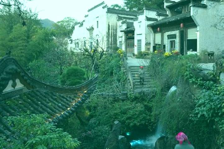 Ellie, 37 — Escort in Huangge, China