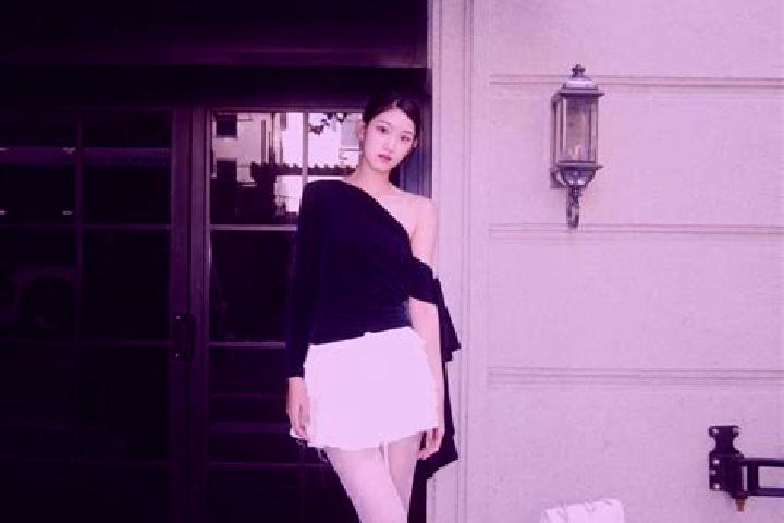 Ellie, 37 — Escort in Xuhe, China