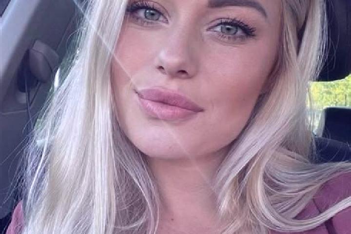 Ellie, 38, a blonde hazel-eyed european companion based in Trisobbio. Offering Roleplay, Girlfriend Experience, Overnight, BDSM, Domination. Available for in...
