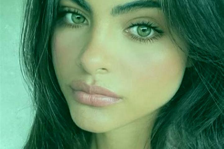 Ellie, 38, a brunette green-eyed european companion based in Villamiel. Offering Travel Companion, Domination. Available for incall and outcall, day and even...