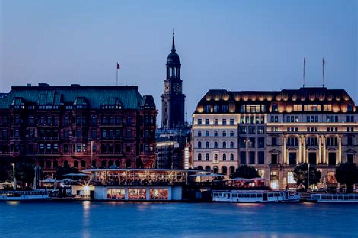 Ellie, 38 — Escort in Frillesas, Sweden