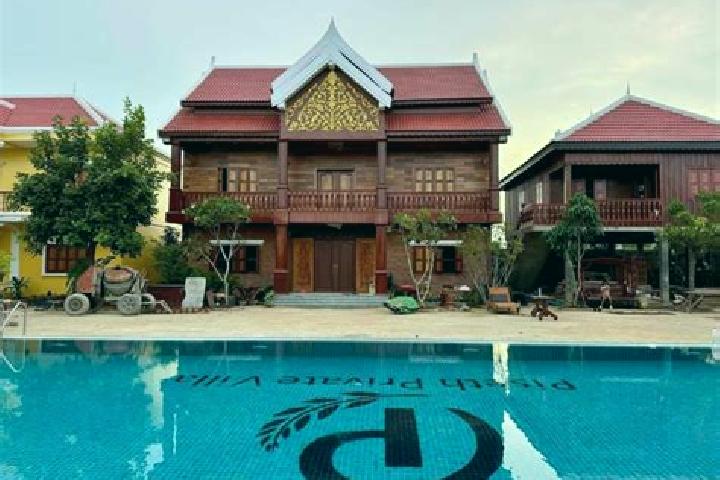 Ellie, 38 — Escort in Ou Krasar, Cambodia